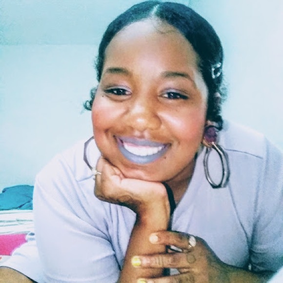 Profile Picture of Jessyca Hickman (@fancyflounce) on Poshmark