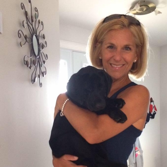 Profile Picture of Nancy Duff (@nancy_duff) on Poshmark