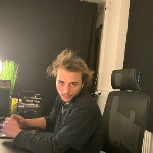 Profile Picture of Jean De Larue (@JeanDeL68301830) on Twitter