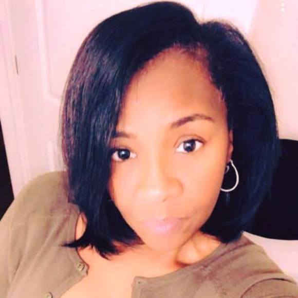 Profile Picture of Bonnie Lifschultz (@blifschultz) on Poshmark