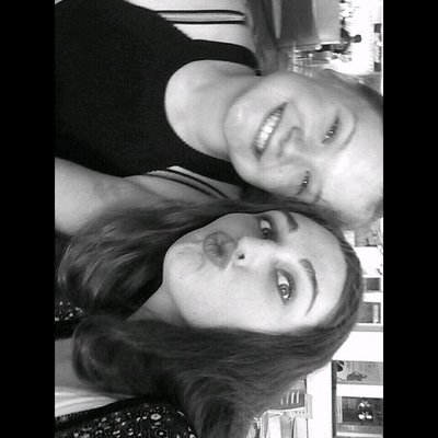 Profile Picture of Paige & Lara (@Lara_paige2000) on Twitter