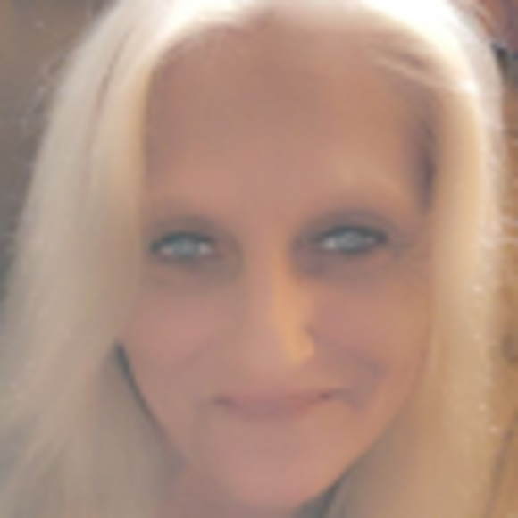 Profile Picture of Kim Key (@keyk7715) on Poshmark