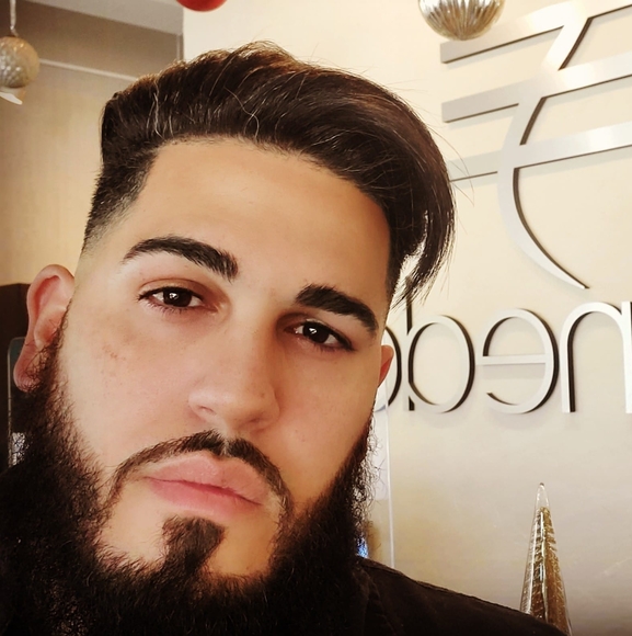 Profile Picture of Kenny Rodriguez (@neknjojo) on Poshmark