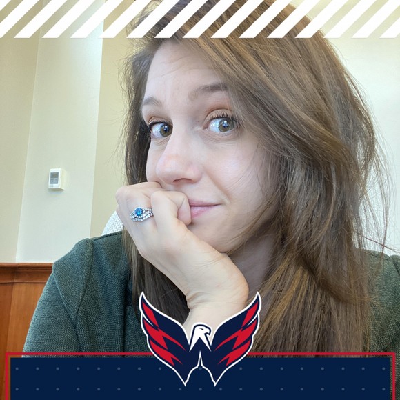 Profile Picture of Lindsey Eom (@lindseyn0611) on Poshmark