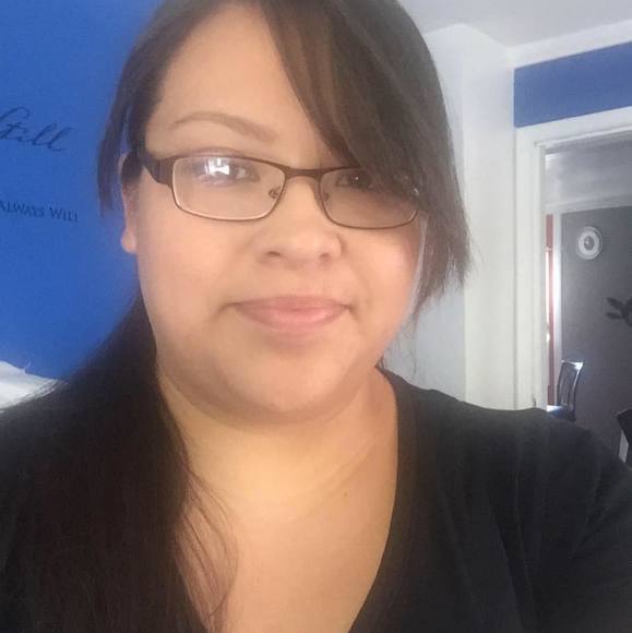 Profile Picture of Mari Gonzalez (@marriss89) on Poshmark