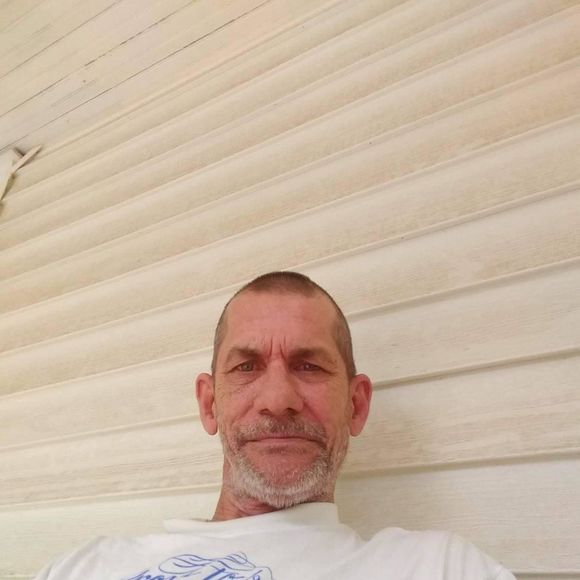 Profile Picture of David Zorn (@ddlzorn55) on Poshmark