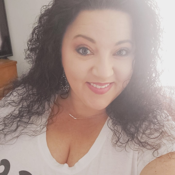 Profile Picture of Bobbie Stevens (@babysue0928) on Poshmark
