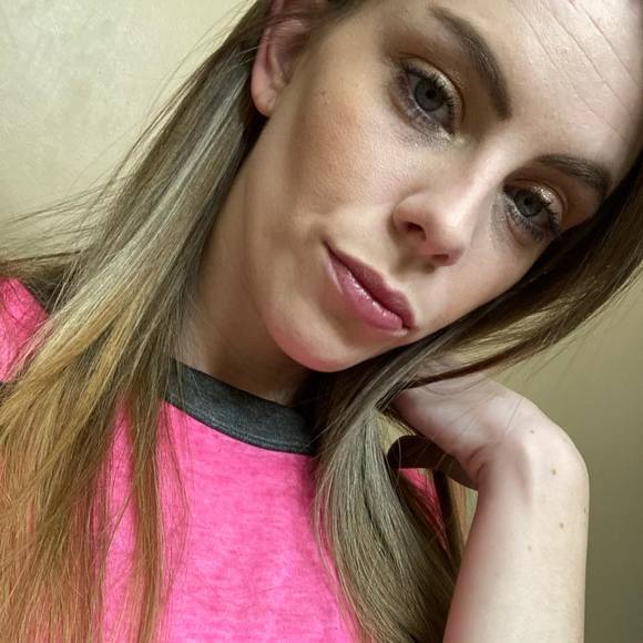 Profile Picture of Jessica Mansell (@jessicamansell) on Poshmark