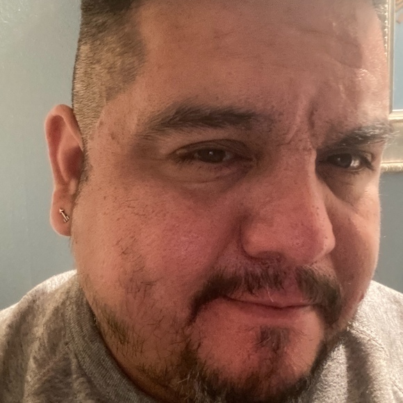 Profile Picture of Tomas Botello (@tomasbotello) on Poshmark