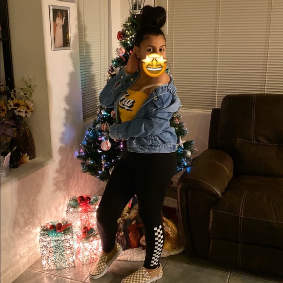 Profile Picture of Nataly Gamon (@fx_nataly) on Poshmark