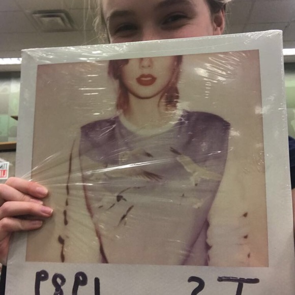 Profile Picture of Allie Disch (@allie_disch) on Poshmark