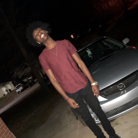 Profile Picture of Joshua Winston (@joshwinston11) on Poshmark