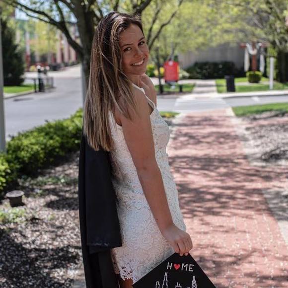 Profile Picture of Sydney Slevin (@mvslevin) on Poshmark