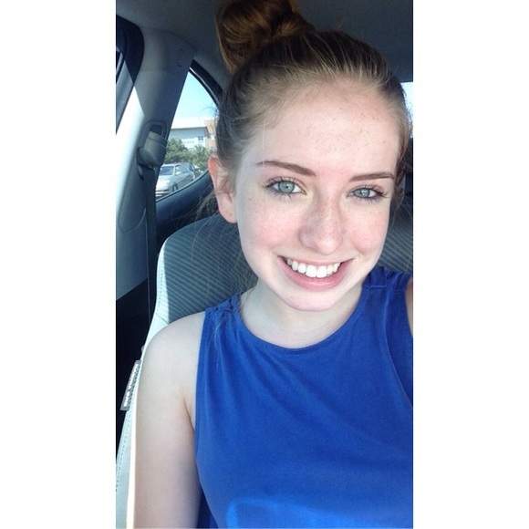 Rhianna Mcfarlen - Poshmark Profile Picture of Rhianna Mcfarlen (@rlm0399) on Poshmark