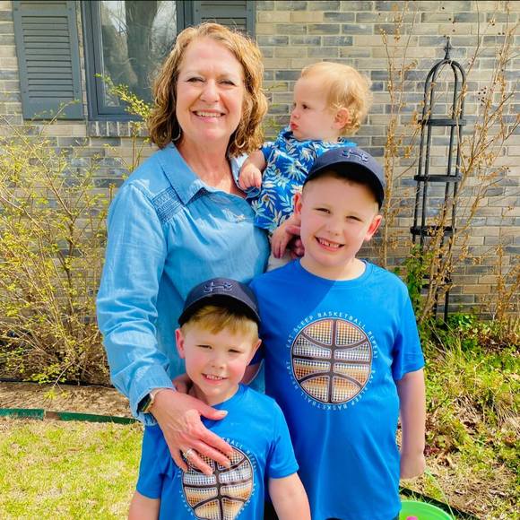 Profile Picture of Mitzi Alexander (@flower_mom3) on Poshmark