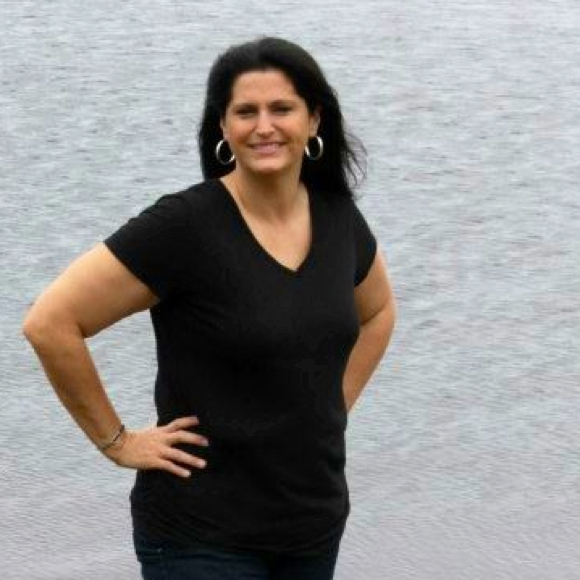 Shannon Loney - Poshmark Profile Picture of Shannon Loney (@xeina000) on Poshmark