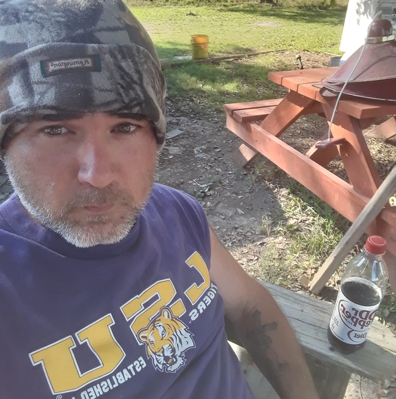 Profile Picture of Lon Davis (@davislon28) on Poshmark