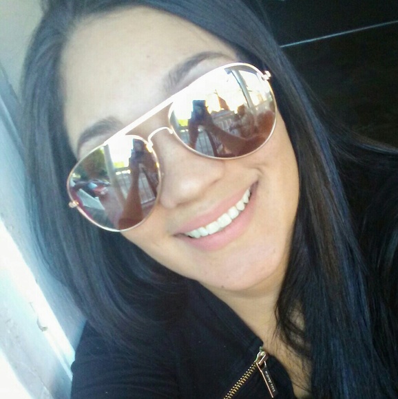 Lynnette Martinez - Poshmark Profile Picture of Lynnette Martinez (@cocomarie01) on Poshmark