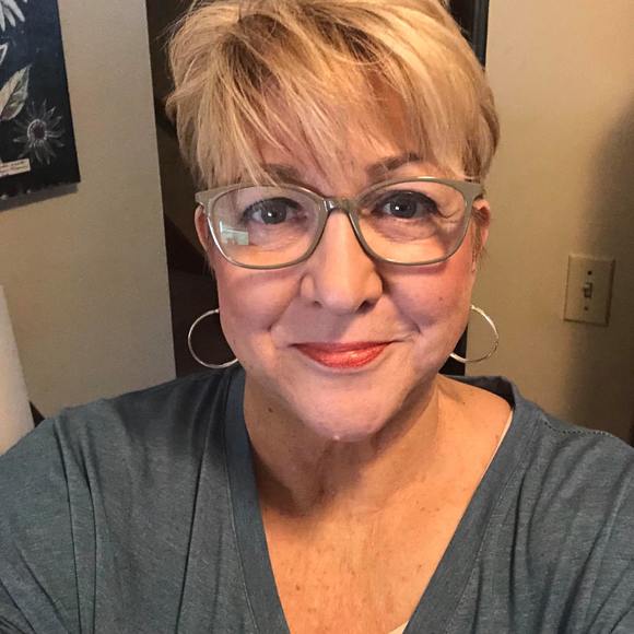 Profile Picture of Michele Sells (@mikikoe) on Poshmark