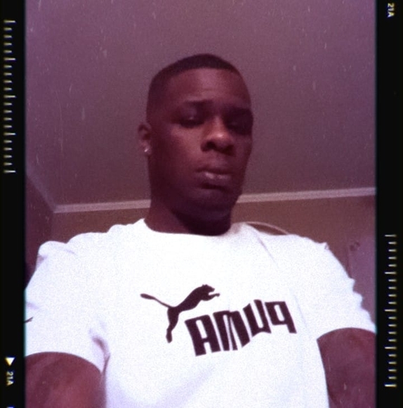 Profile Picture of Keith Monroe (@sandysay14) on Poshmark