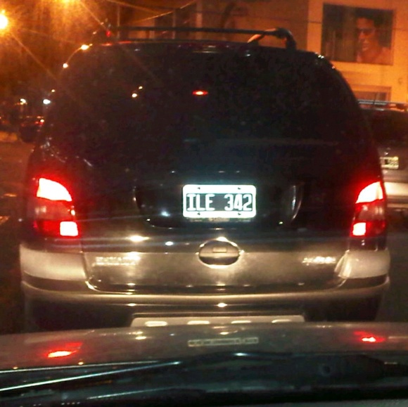 Profile Picture of Ileana Canellis (@ileinmiami) on Poshmark