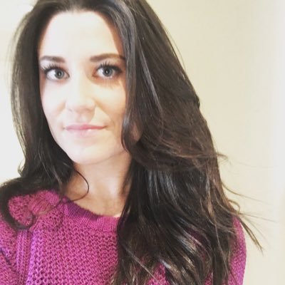 Profile Picture of Erin Hopperon Twitter