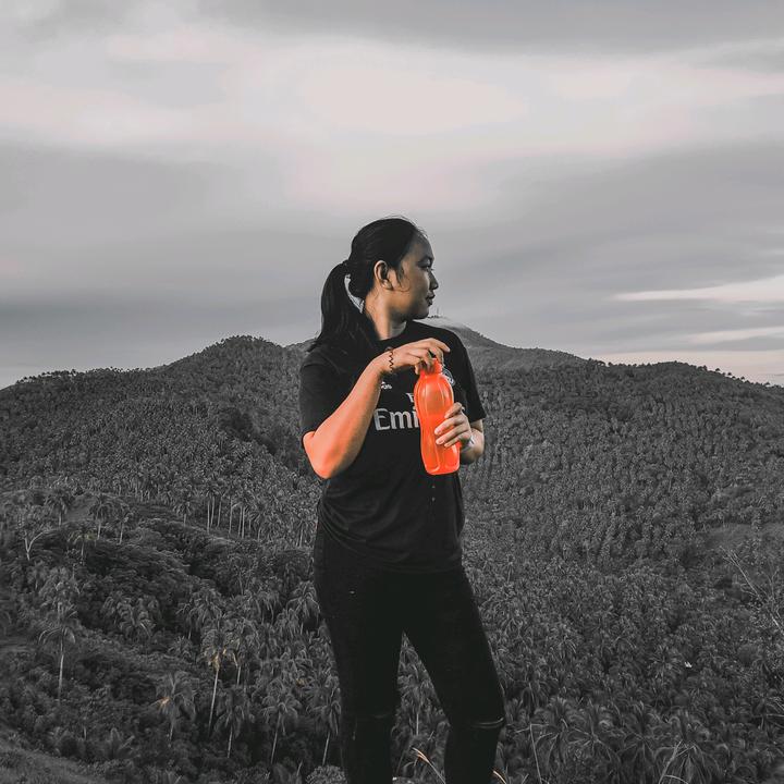 Profile Picture of yanie (@annebarite) on Tiktok
