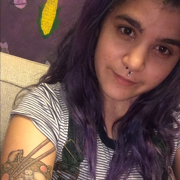 Profile Picture of Jamie Panariello (@kittycatter) on Poshmark