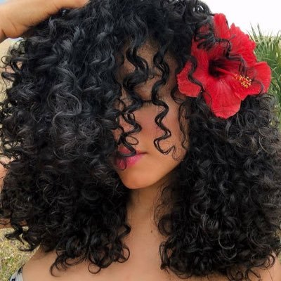 Profile Picture of Raí 🌺 (@R4issaGabi) on Twitter