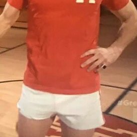 Profile Picture of Aaron Tveit's Shorts (@tveitsshorts) on Twitter