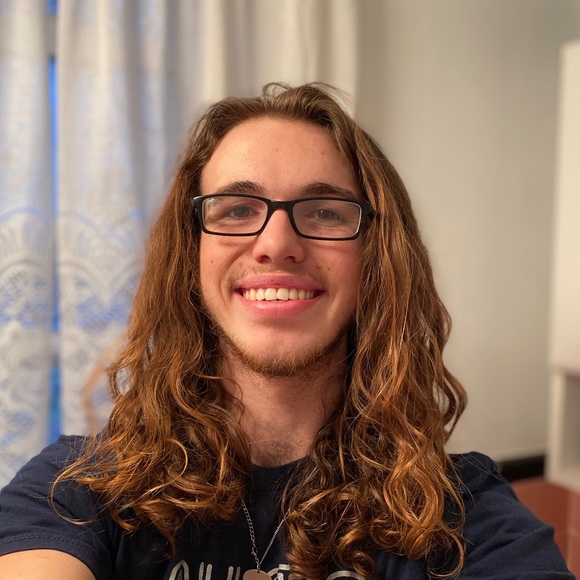 Profile Picture of Alex Mielechowsky (@alexmsky1900) on Poshmark