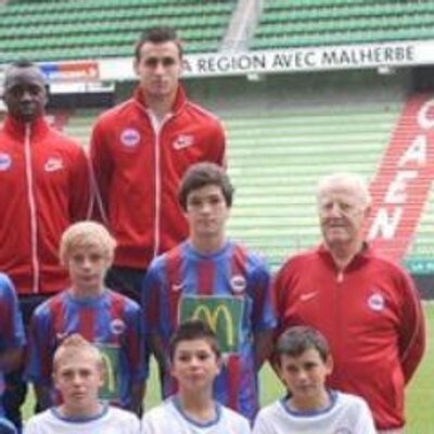 Profile Picture of Symon #5 (@SimonColette) on Twitter