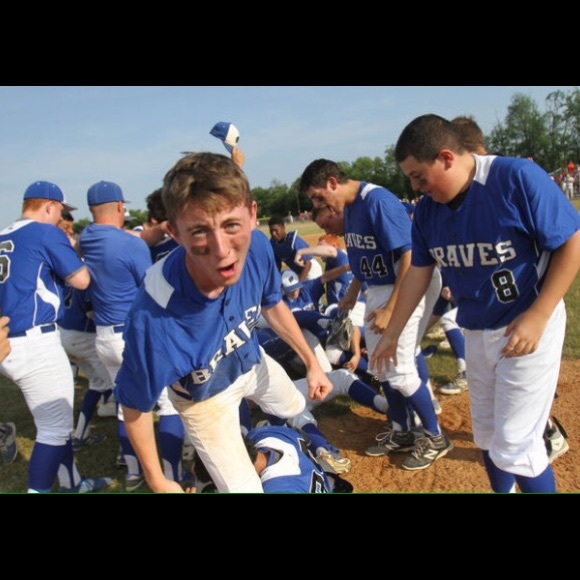 Profile Picture of Dan Teefy (@teefy27) on Poshmark