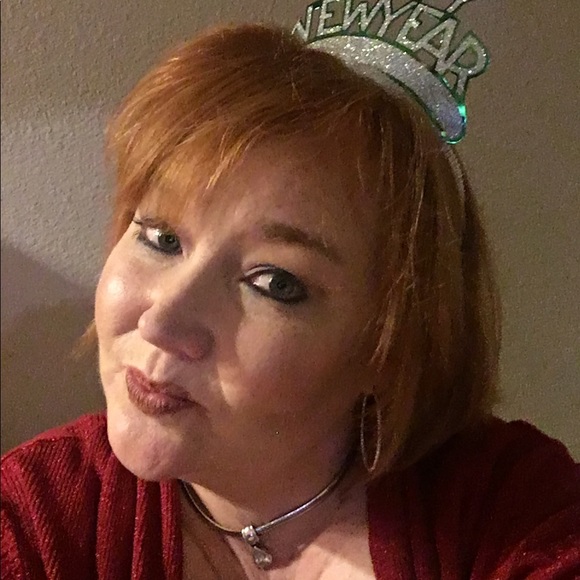 Profile Picture of Danielle Epps (@depps1234) on Poshmark