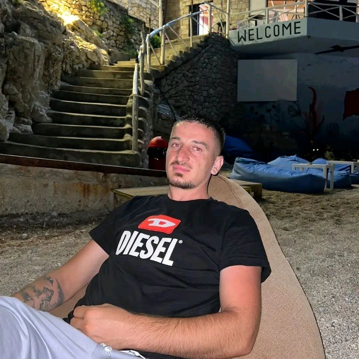 Profile Picture of Richard Mole (@richard.mole) on Tiktok