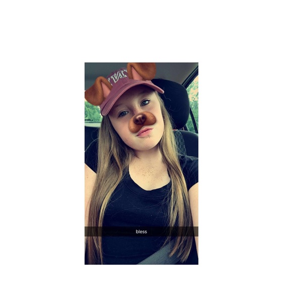 Profile Picture of Hannah Grandy (@hannnnahg) on Poshmark