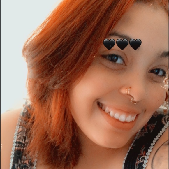 Profile Picture of Aaliyah Alexander (@aaliyahmonet95) on Poshmark