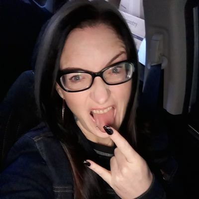 Profile Picture of Rhonda Engle (@beauty3724) on Twitter