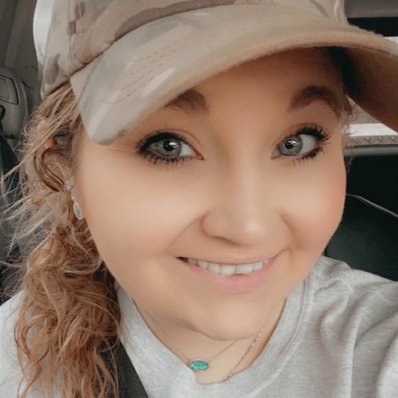 Profile Picture of Shawna Gargus (@shawnagargus) on Poshmark