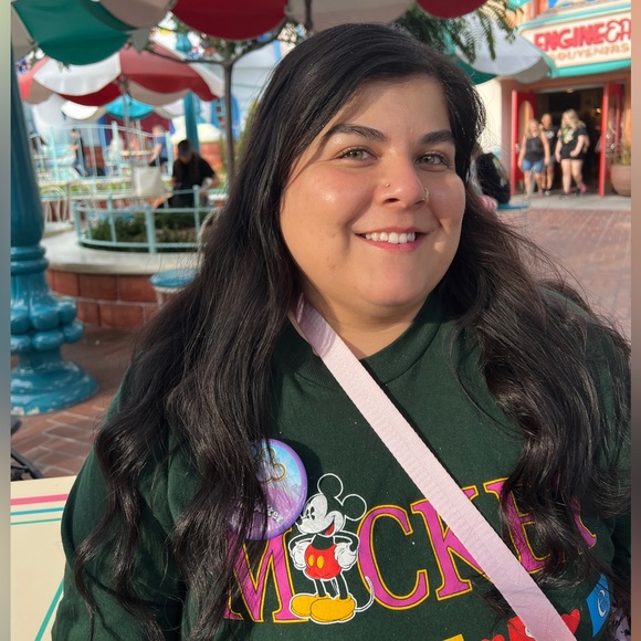 Profile Picture of Bianca Mahoney (@biancagu960) on Poshmark