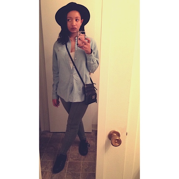 Profile Picture of Aliyah Casey (@acasey30) on Poshmark