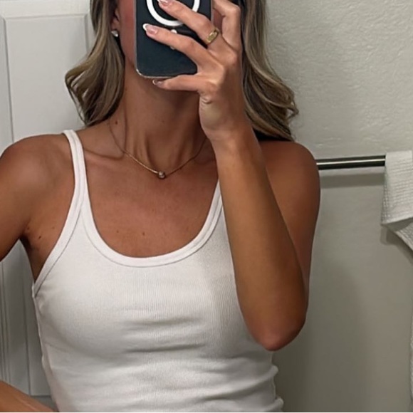 Profile Picture of Sarah Button (@sarahlouburton) on Poshmark