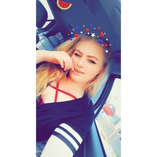 Profile Picture of Summer Larsen (@SummerL89827725) on Twitter