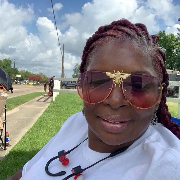 Profile Picture of Tonya Grice (@tonyagrice67) on Poshmark