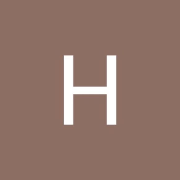 Profile Picture of Heather Robaugh (@heatherrobaugh) on Poshmark