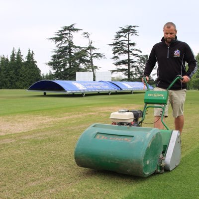 Profile Picture of Mike Kemmett ⛳🚜 (@kemmo81) on Twitter