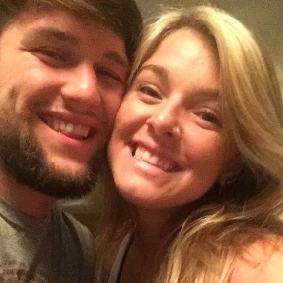 Profile Picture of Katelynn Miller (@k_marie9717) on Poshmark