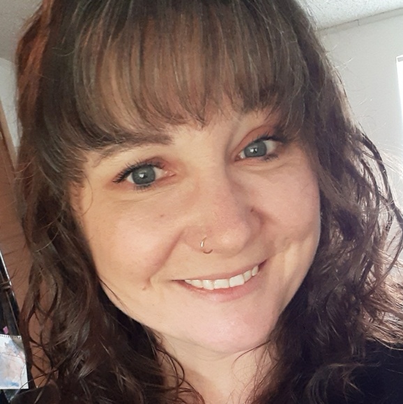 Profile Picture of Tasha Brueggert (@tashabrueggert) on Poshmark