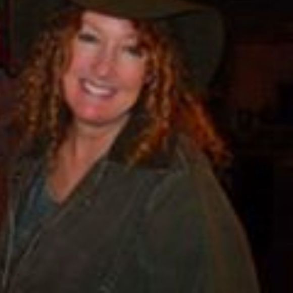 Sylvia Poulin - Poshmark Profile Picture of Sylvia Poulin (@lotis61) on Poshmark