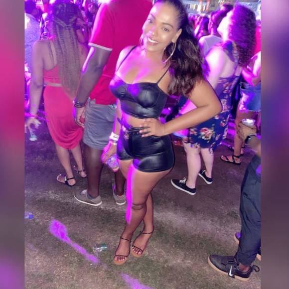 Profile Picture of Vanessa Singh (@vanessa_singh) on Poshmark